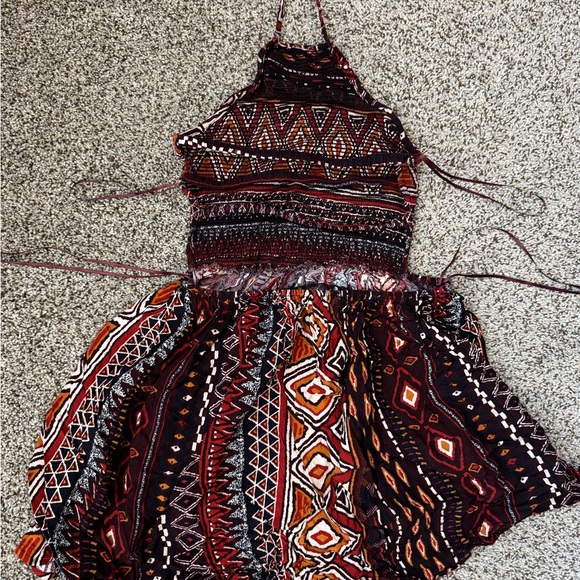 Lulu’s Aztec Halter Cami - Picture 2 of 4